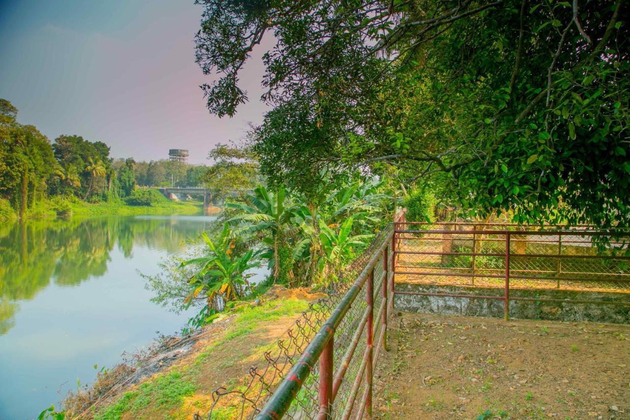 فيلا تريام هيريتدج Chengannur المظهر الخارجي الصورة
